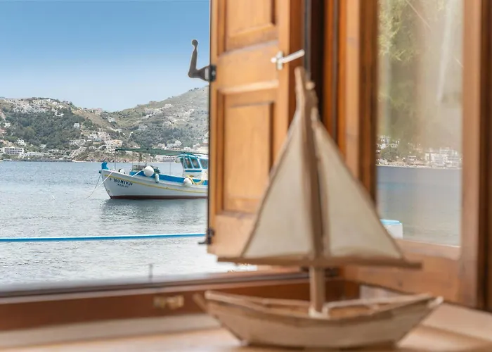 Peter's Paradise بيت للعطل Telendos